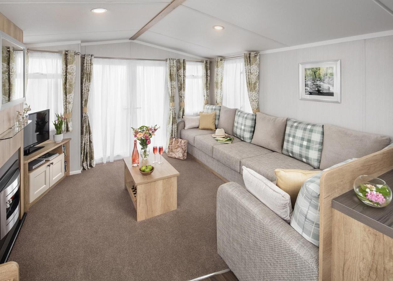 Queensberry Bay Leisure Park Hotel Powfoot Room photo